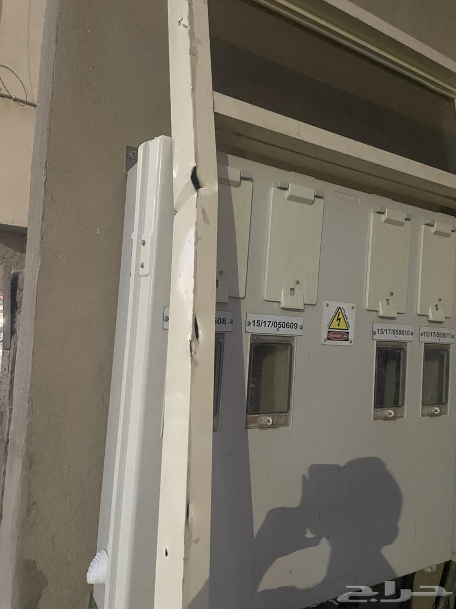 واجهة قزاز مع باب المنيوم63772932903554112