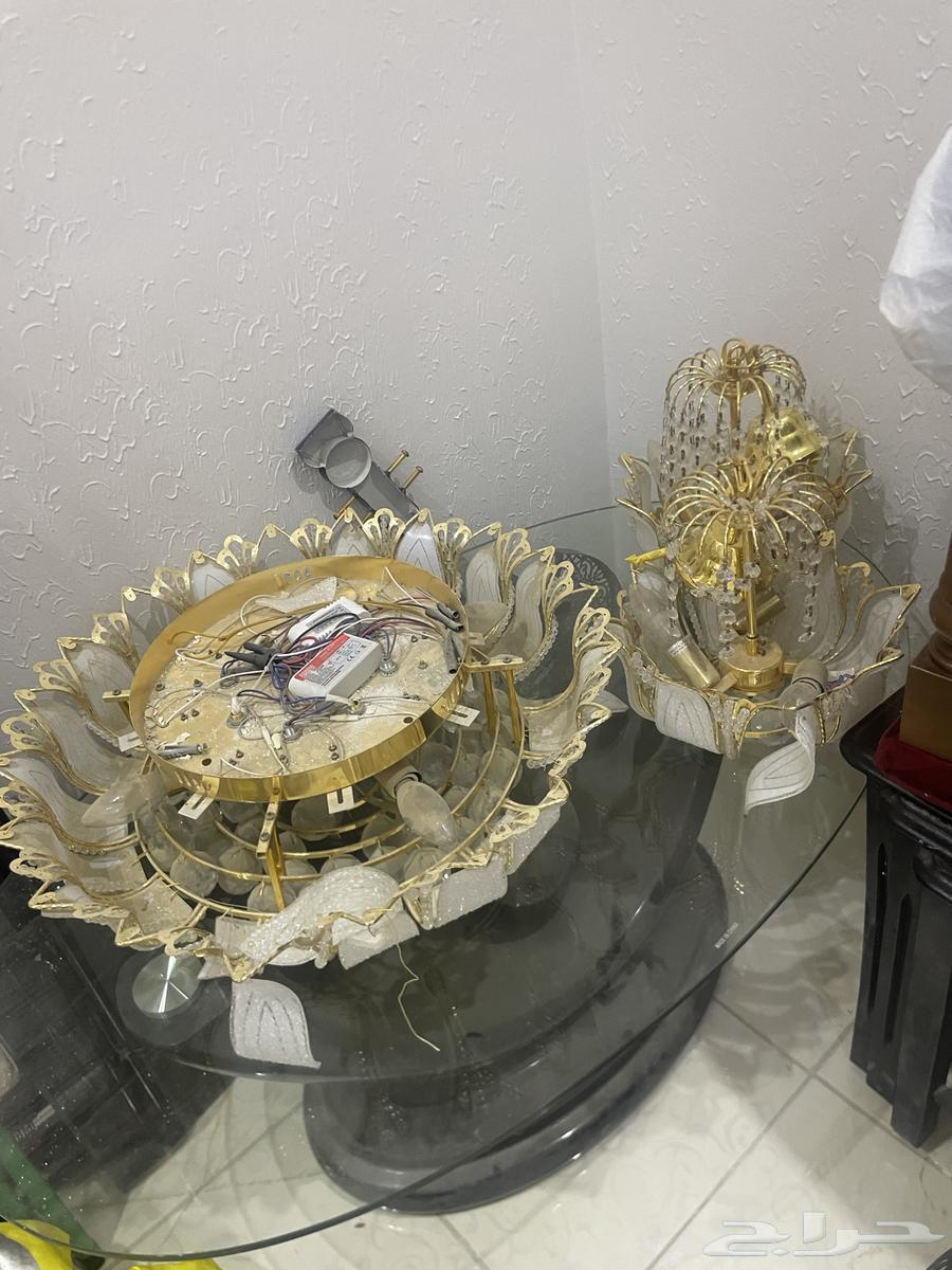 Chandeliers and Tables63770602331778111