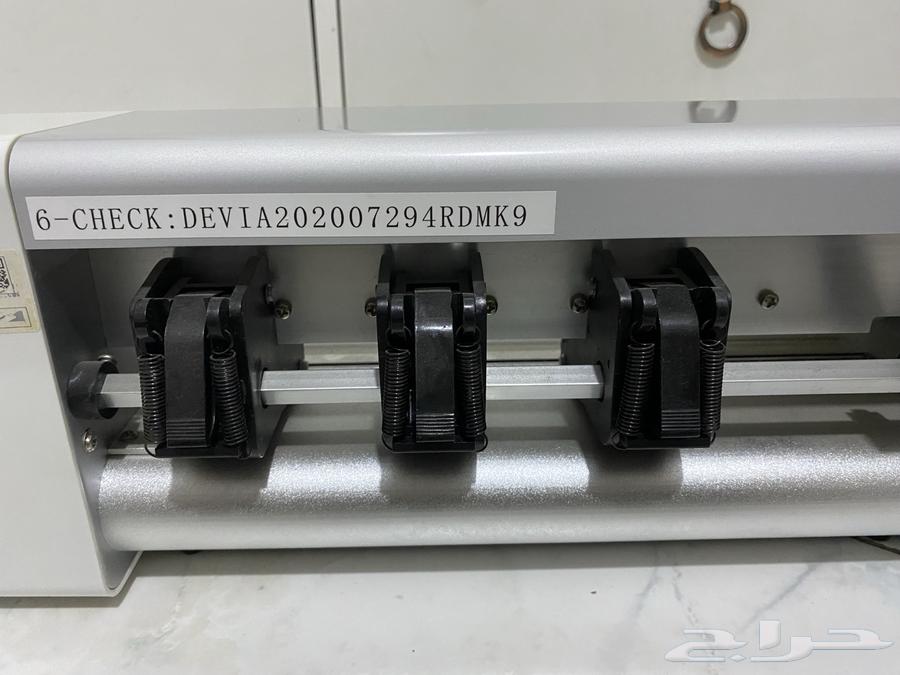 DEVIA Cutting Machine for Mobile Phone Cases, Used and Clean63772933098114110