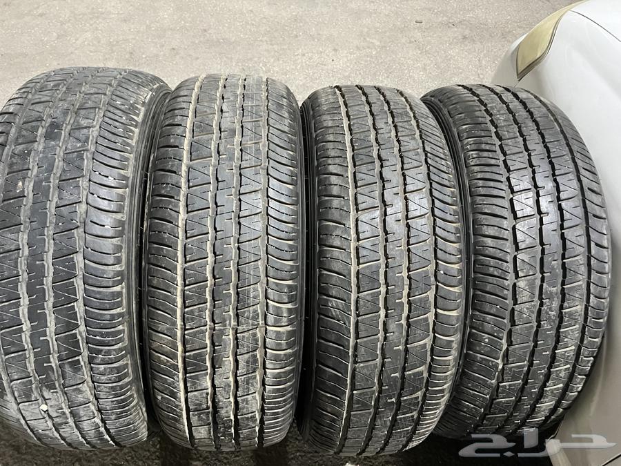 New model Jeep tire set, used like new, size 265.55.20.63773226876929114