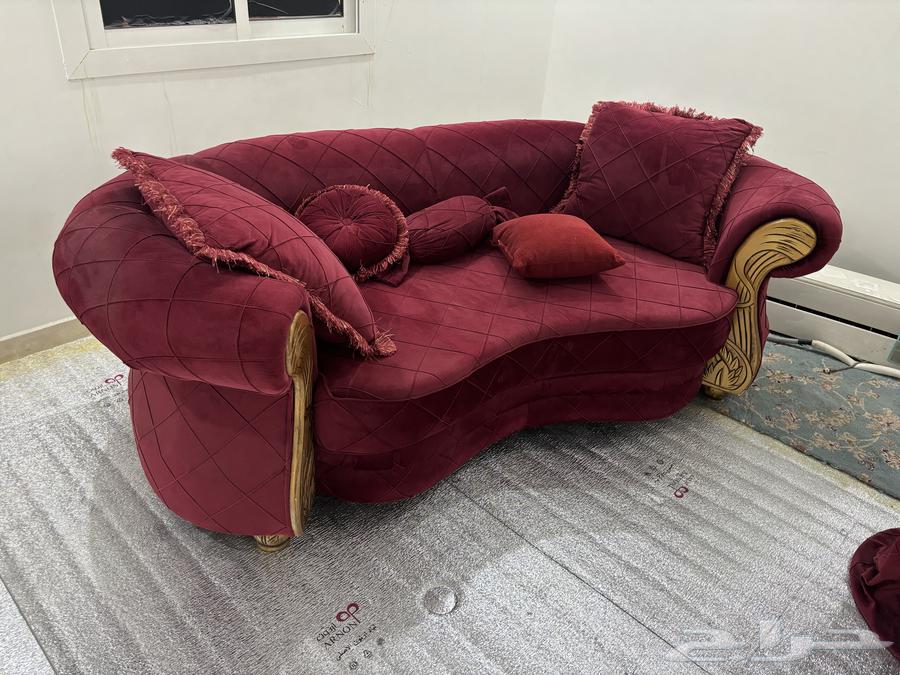 عفش   كنب ودولاب نظيف للبيع63763952075778112