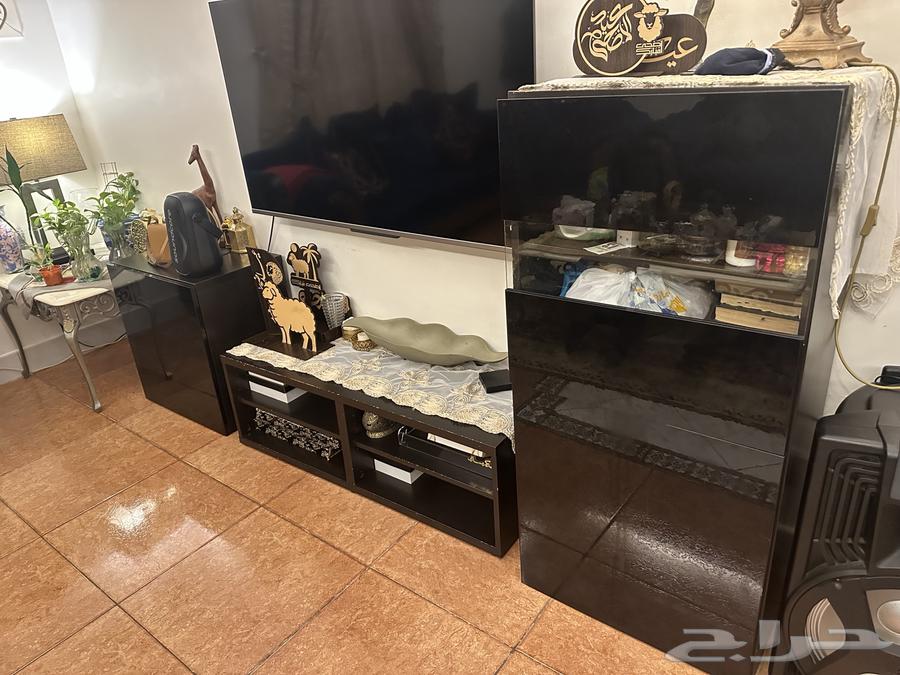 طقم طاولة و 2 دولاب تخزين للتلفزيون من ايكيا63773032041346111