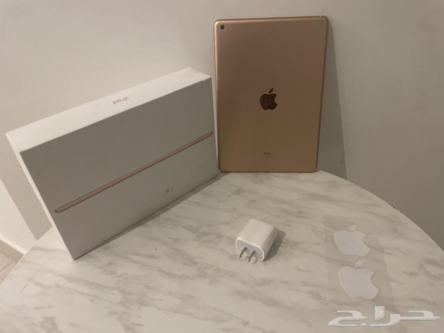 For sale iPad 8th generation with keyboard63771090835075110