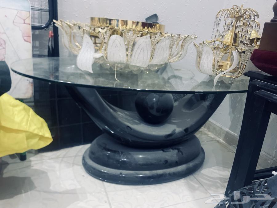 Chandeliers and Tables63770602331778112