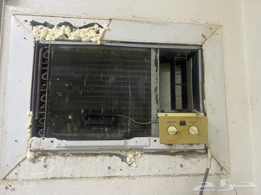 مكيف1.5 وفريزر عدد 2 كبير وصغير للبيع شرط تبريد وثلج63772323966979110