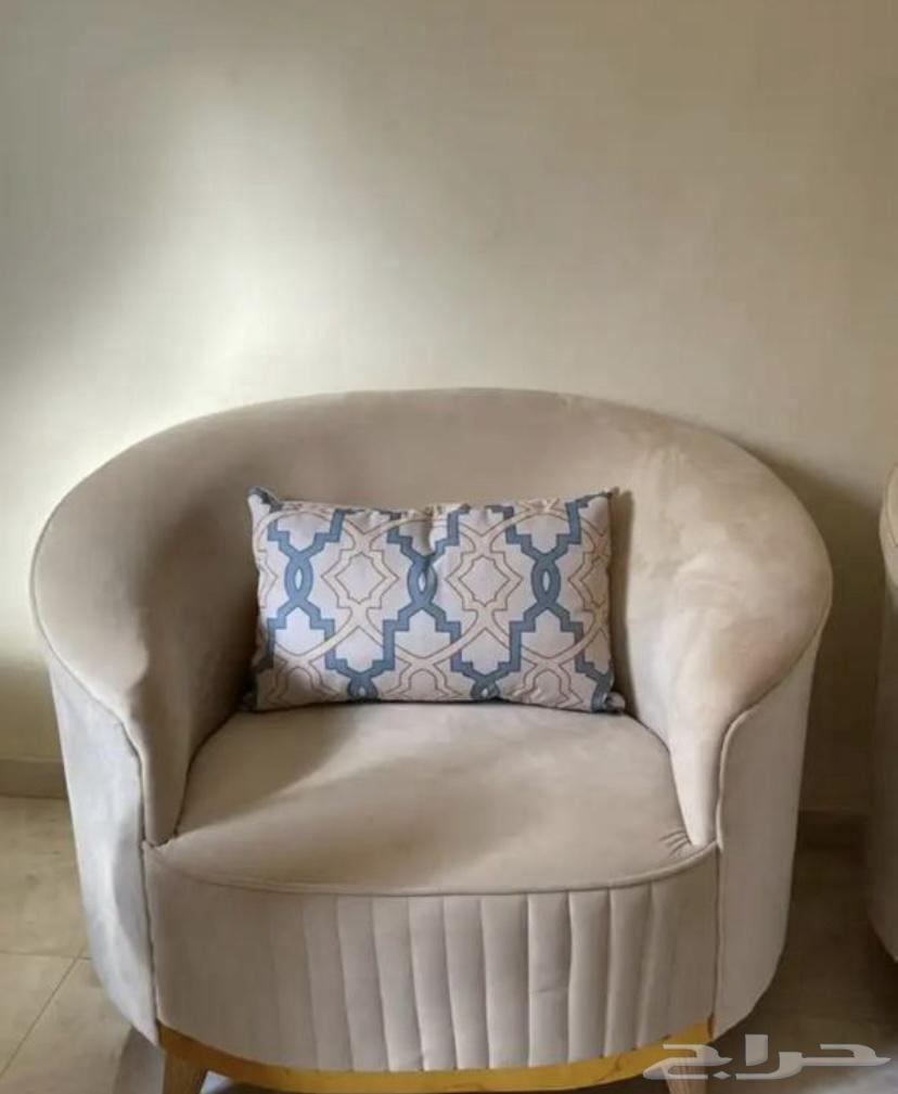 Sofas and tables63773614515587113