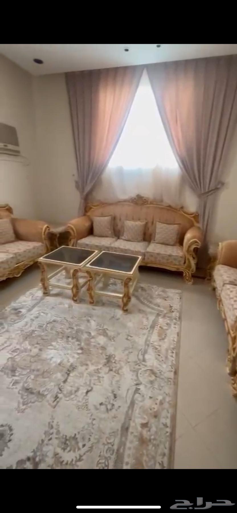 Clean used sofa with tables63772630254977112