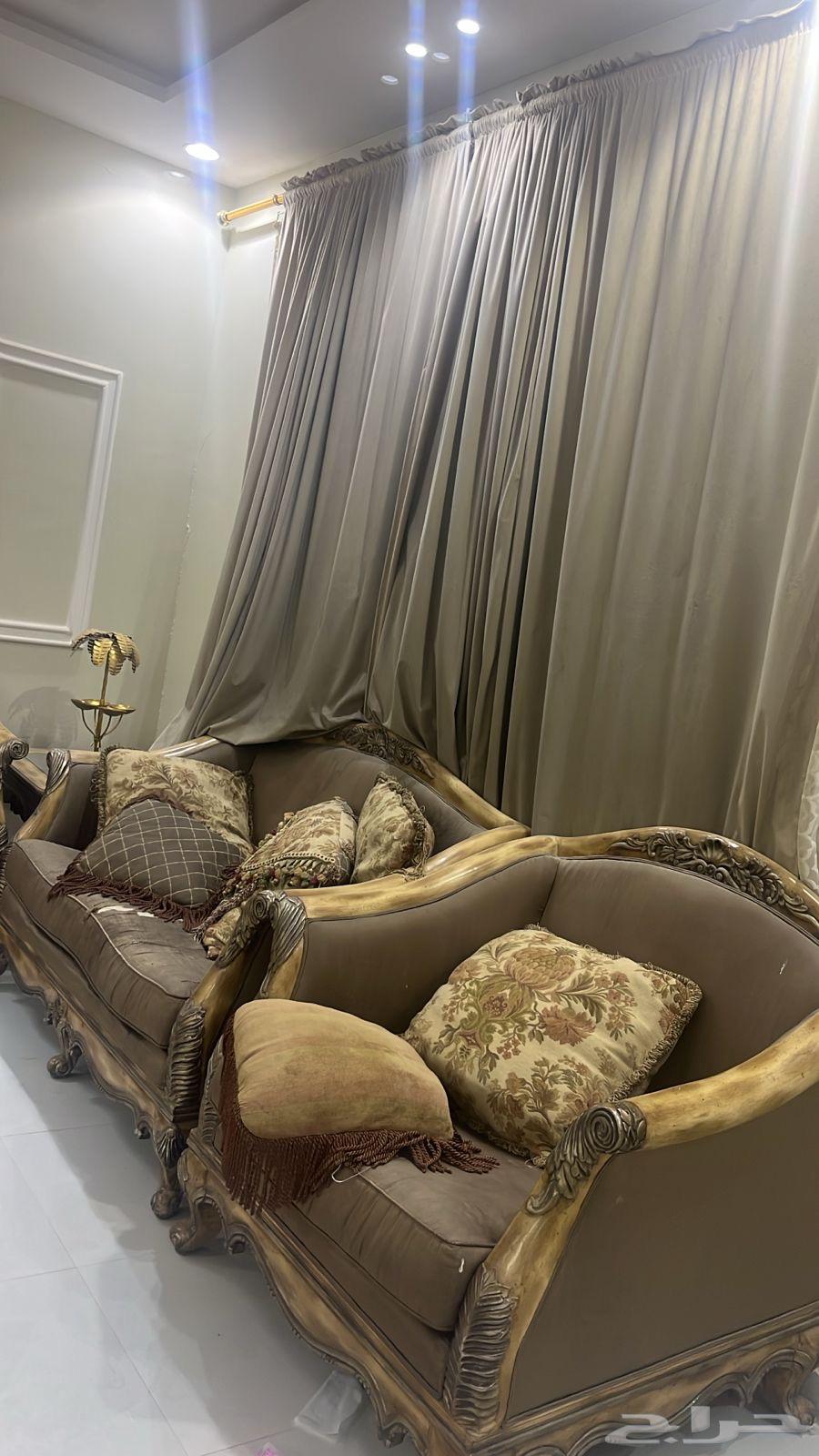 طقم كنب مجلس فخم من لبنان خشب واسفنج ممتاز63771400582146113