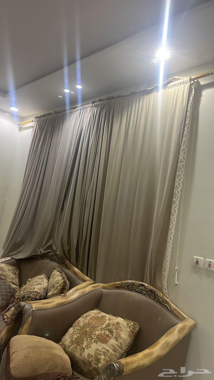 طقم كنب مجلس فخم من لبنان خشب واسفنج ممتاز63771400582146112