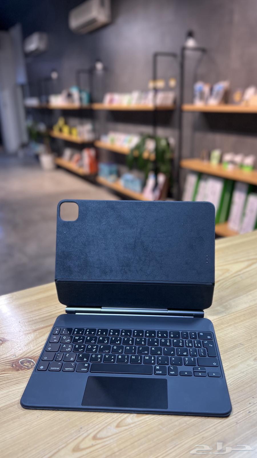Original Apple Keyboard (Compatible with 11-inch iPad Pro)63785252043265111