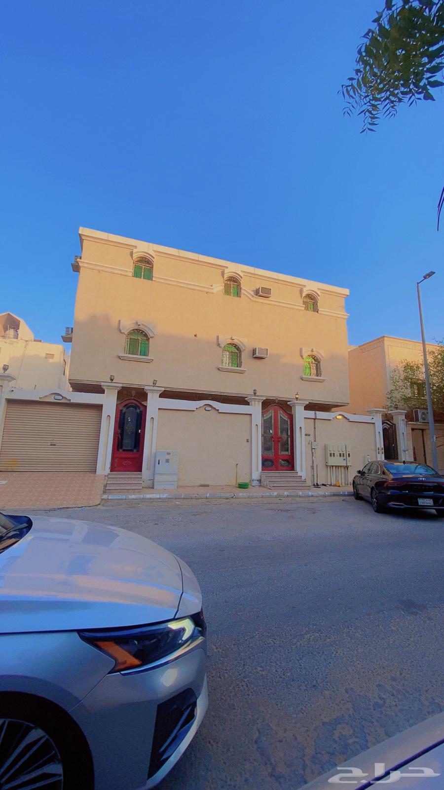 Residential building for sale in Al-Tayebah neighborhood with an annual income of 96 thousand63612307128834111