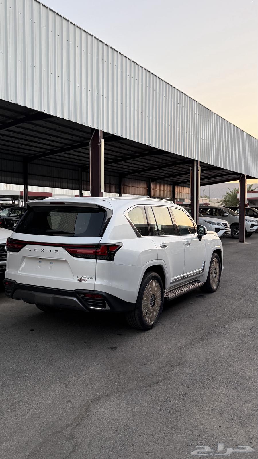 Lexus LX600BB Model 202463916845376387114