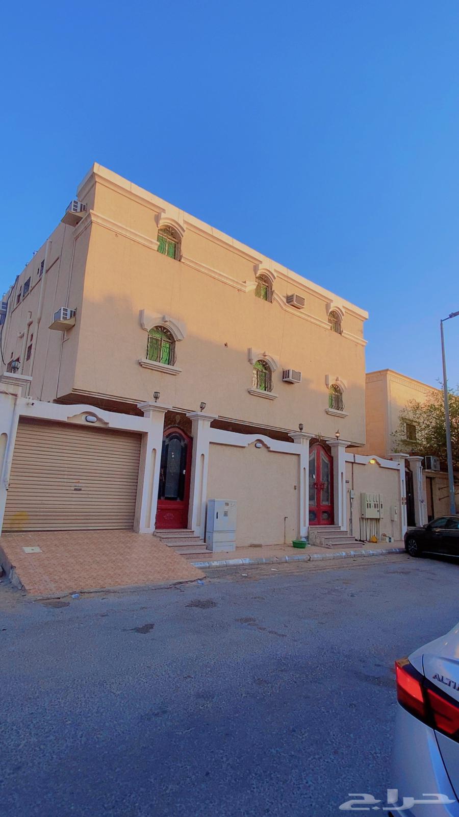 Residential building for sale in Al-Tayebah neighborhood with an annual income of 96 thousand63612307128834113