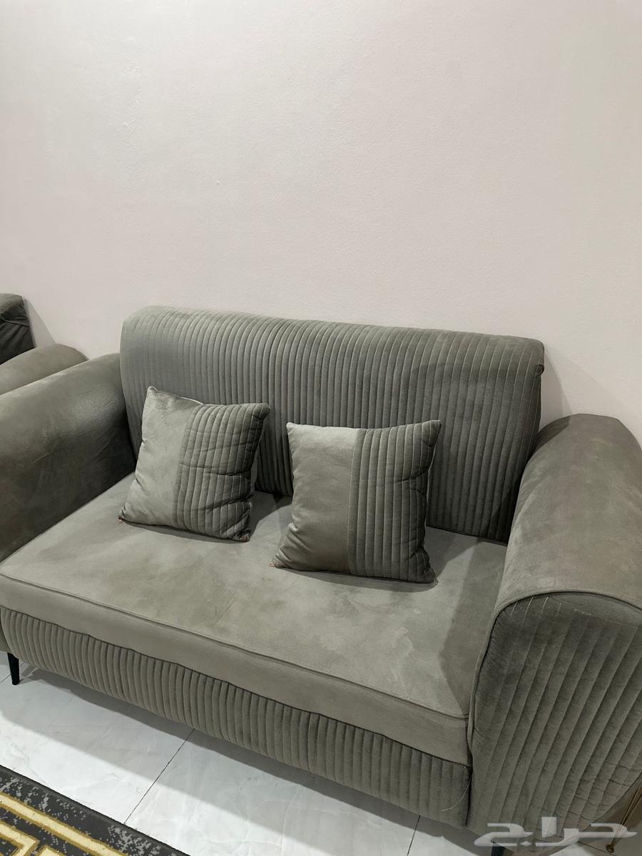 طقم كنب مكون من خمس قطعة نظيف جدا وسجاد 2 363783686587523110