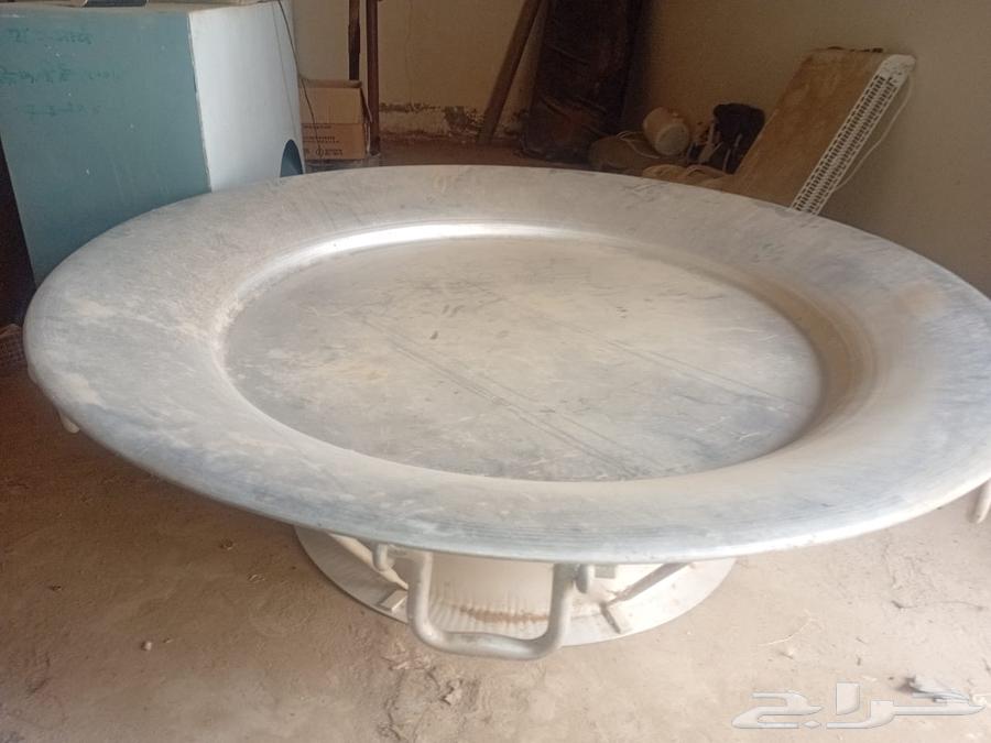 Large round tray with a diameter of 140cm63761309598466110