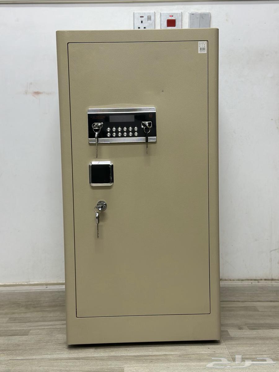 Luxury Iron Safe with Digital Code and Three High-Security Keys63783824030339113