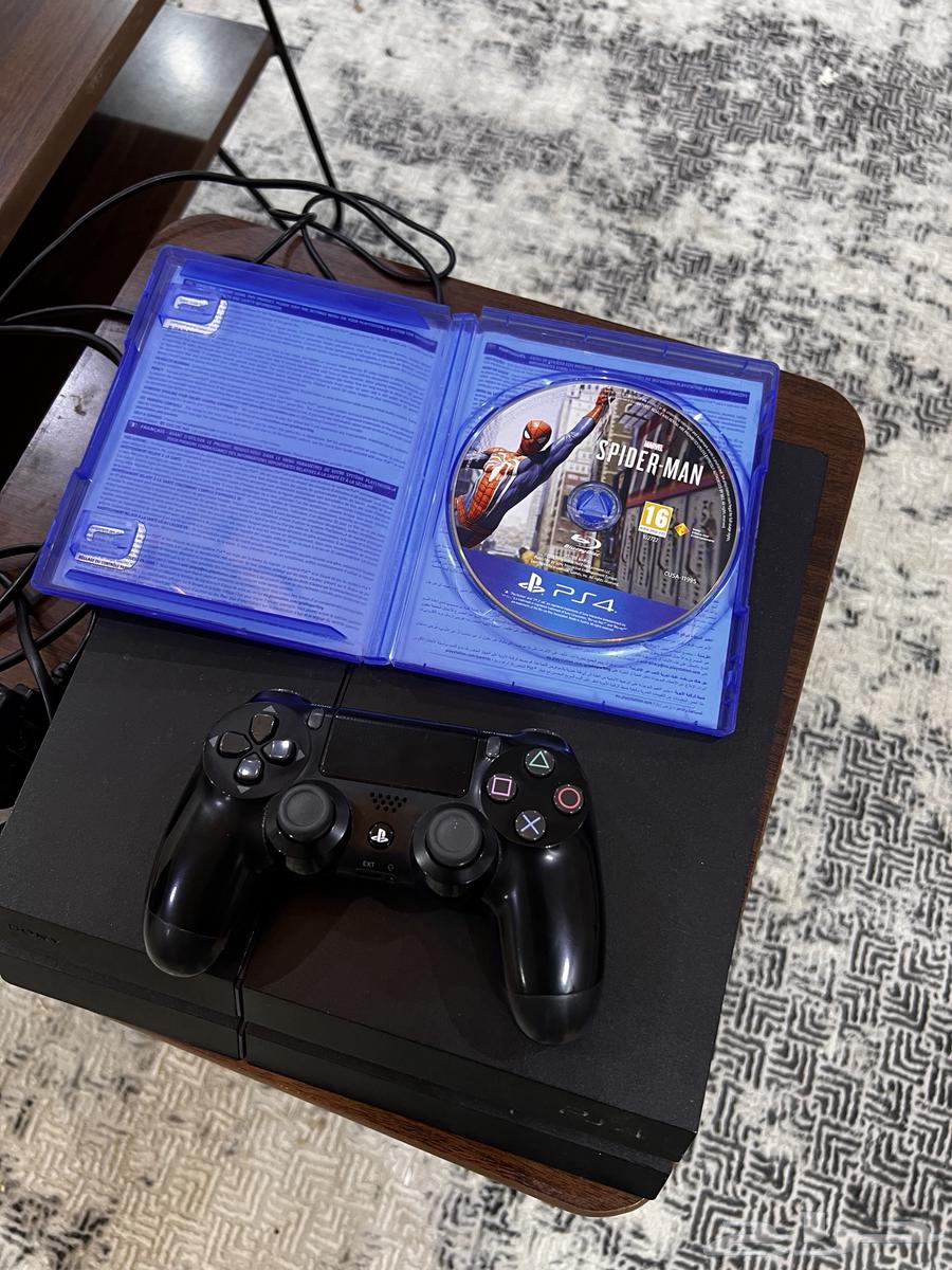 Sony 4 working with controller and cable63775795610113114