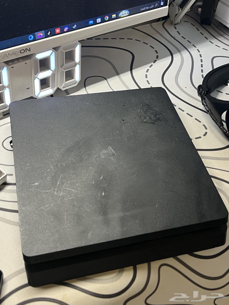 PS4 has no issues, brother's new one63780553958786110