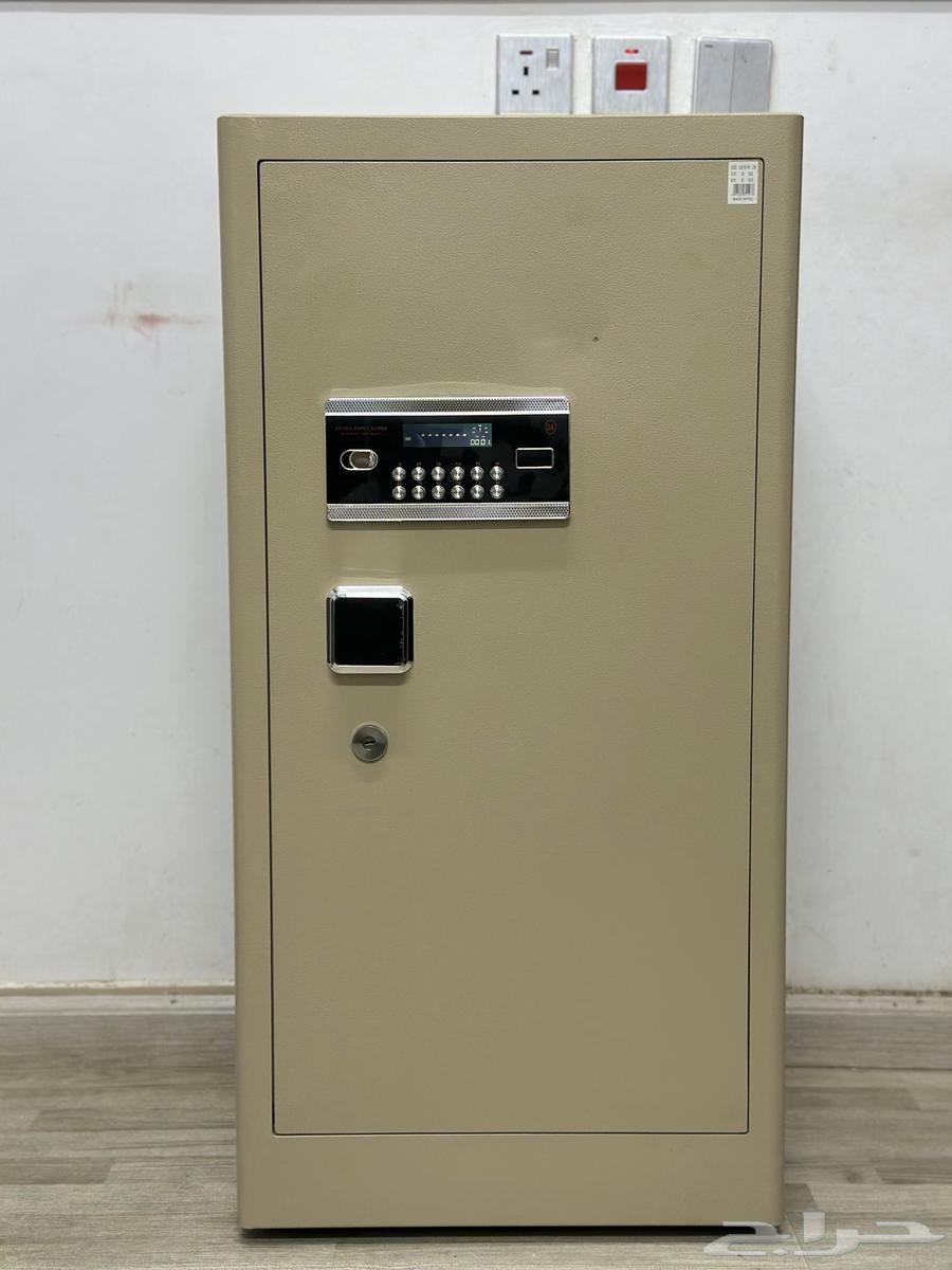Luxury Iron Safe with Digital Code and Three High-Security Keys63783824030339112