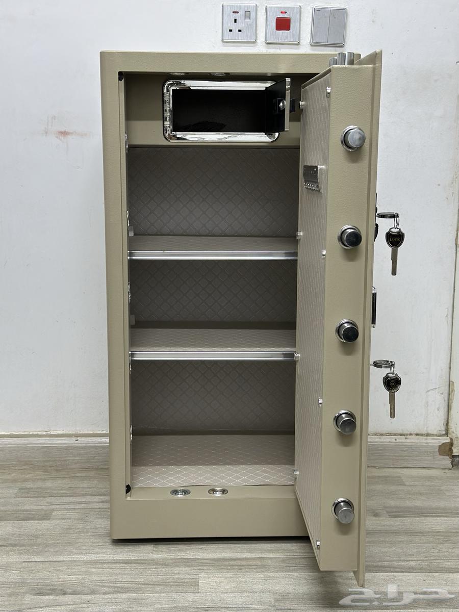 Luxury Iron Safe with Digital Code and Three High-Security Keys63783824030339114