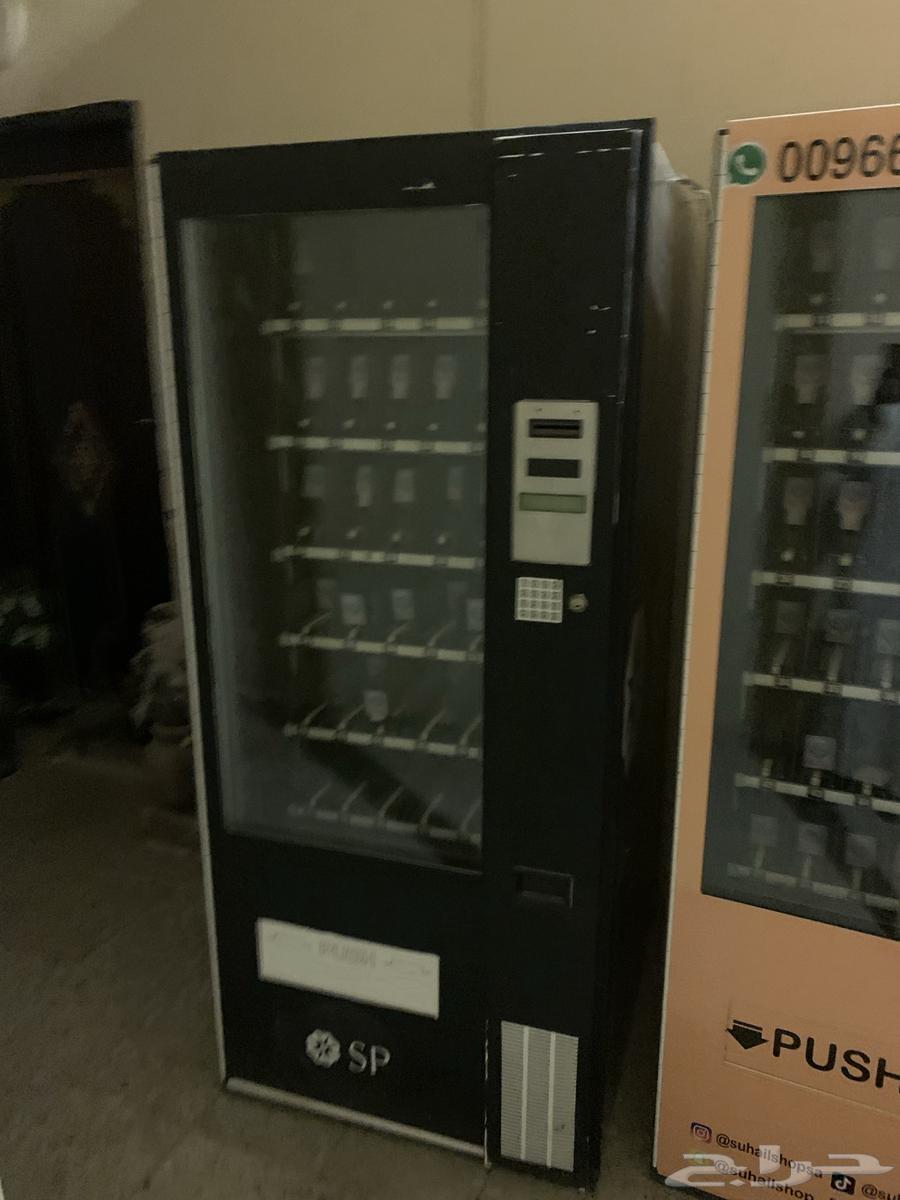 Self-service vending machine for rent, snacks and juice, Riyadh63779686122754112