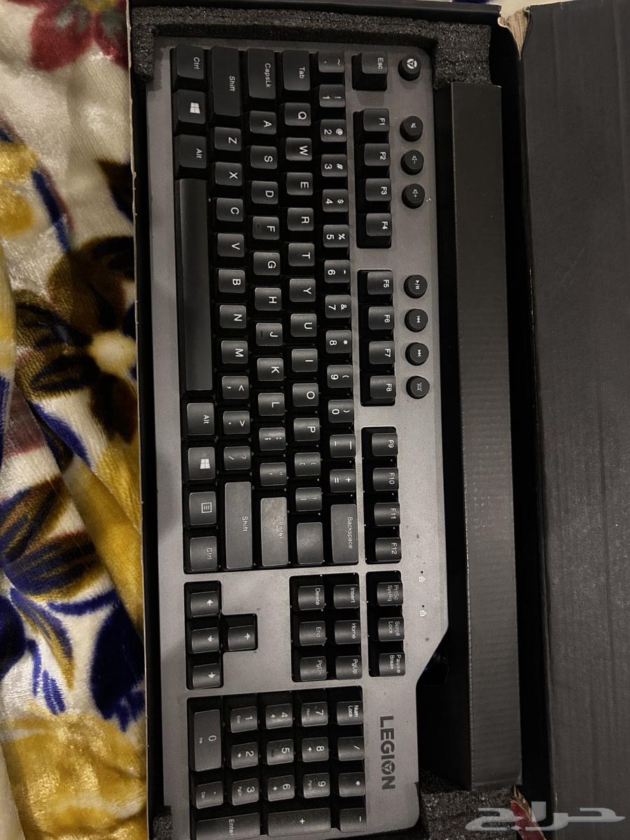 Complete set of accessories for the gaming setup with very nice features, compatible with Sony or PC63776405005314112