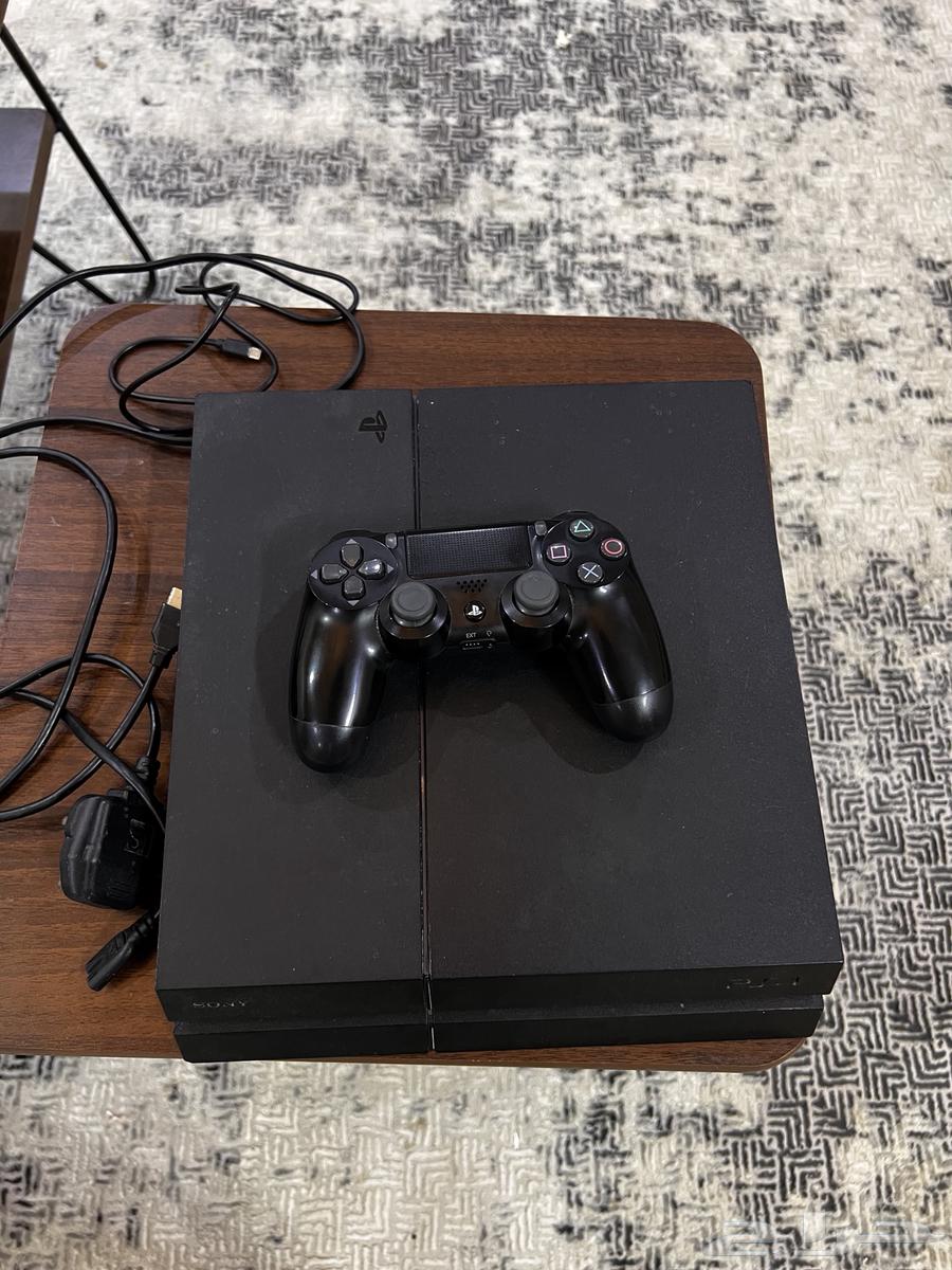 Sony 4 working with controller and cable63775795610113111