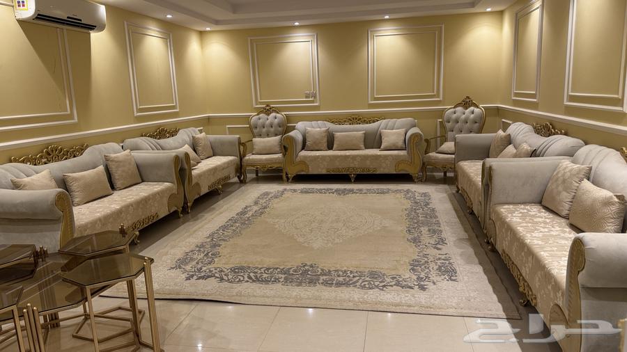 Selling a clean sofa set with table and mat63783953576577113