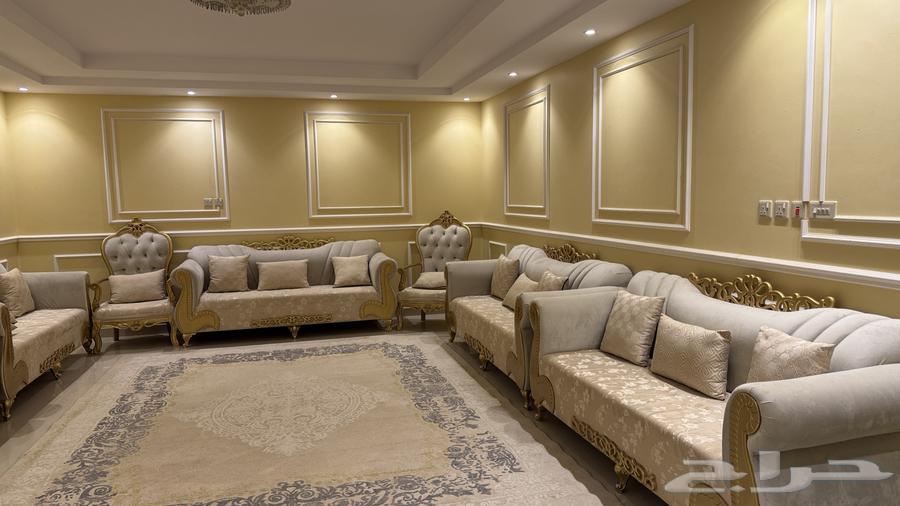 Selling a clean sofa set with table and mat63783953576577114