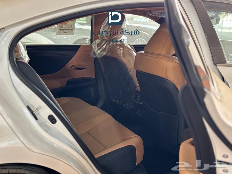 Lexus ES350 CA 2025 Model at Ibn Al-Thiab Company63923937943555113