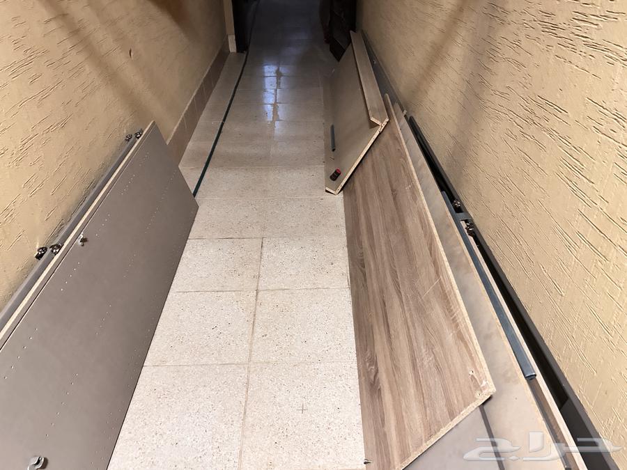 غرفة نوم سرير نفرين و دولاب كبير للبيع و فيها كسور63785458995714110