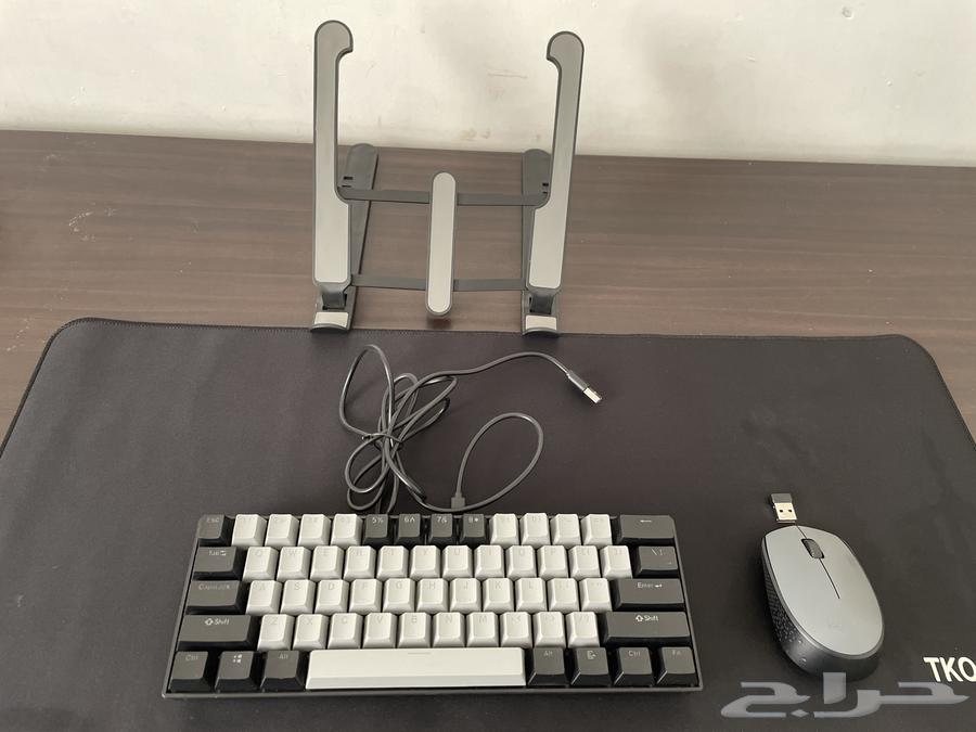 Keyboard, Mouse Pad, Mouse, Laptop Stand Set63778759136385111