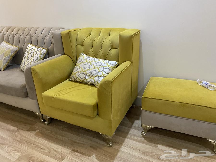 Used clean sofa, three large pieces, two small pieces and a small chair63781080841985113