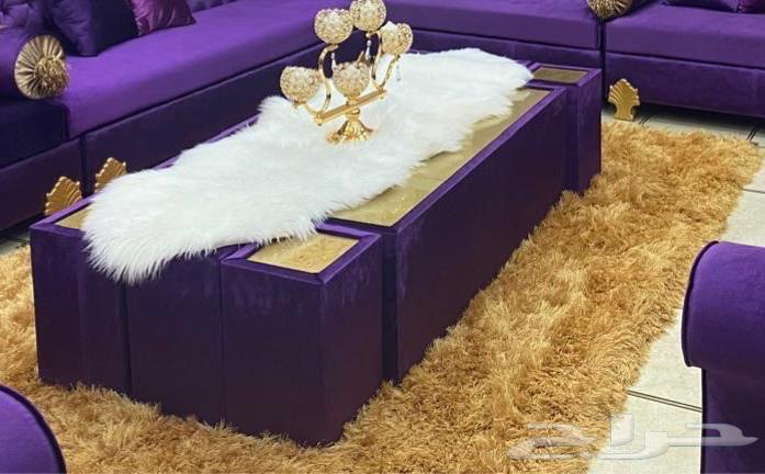 Tables with service tables, carpets, and Stear frames63787165217793110