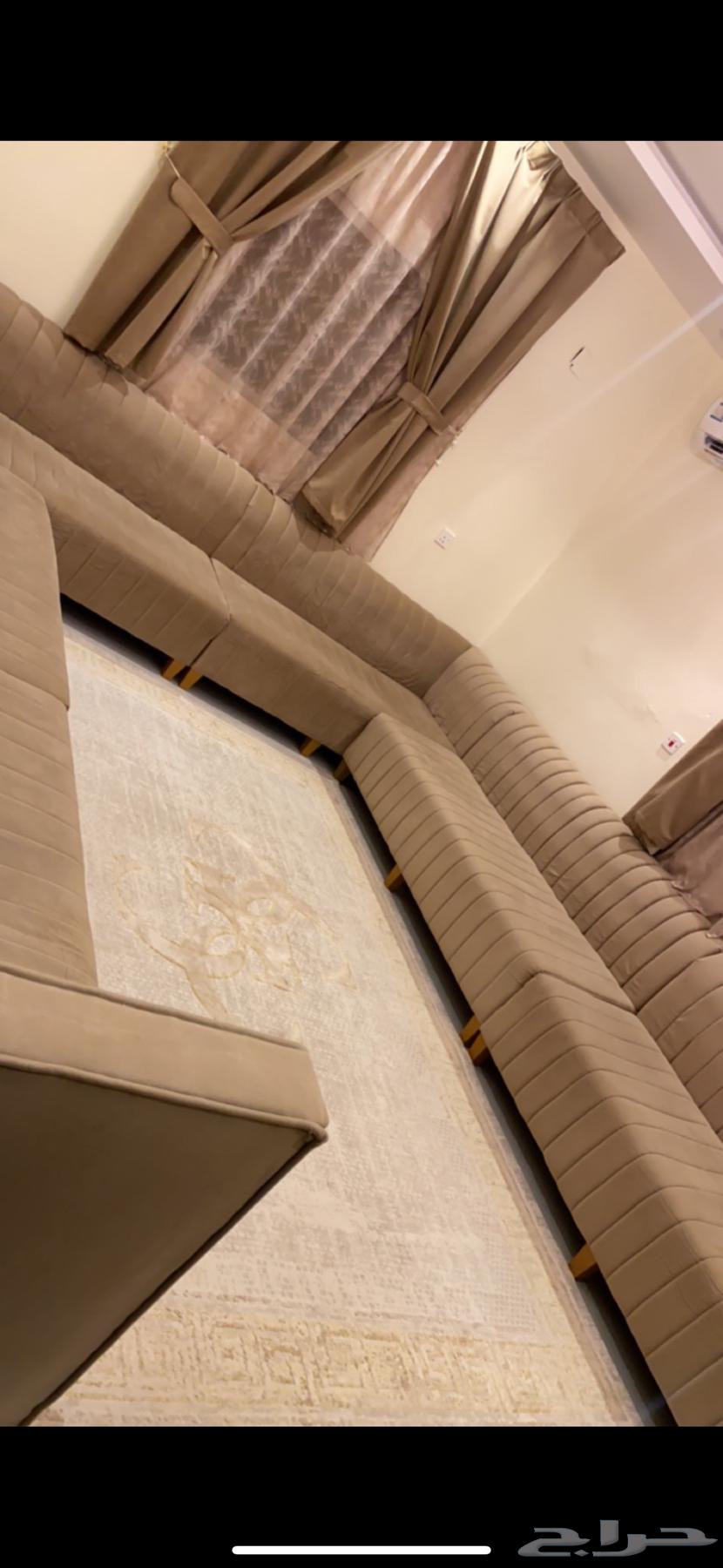 Full sofa set with tables and clean carpet 5 in 463787059038209113
