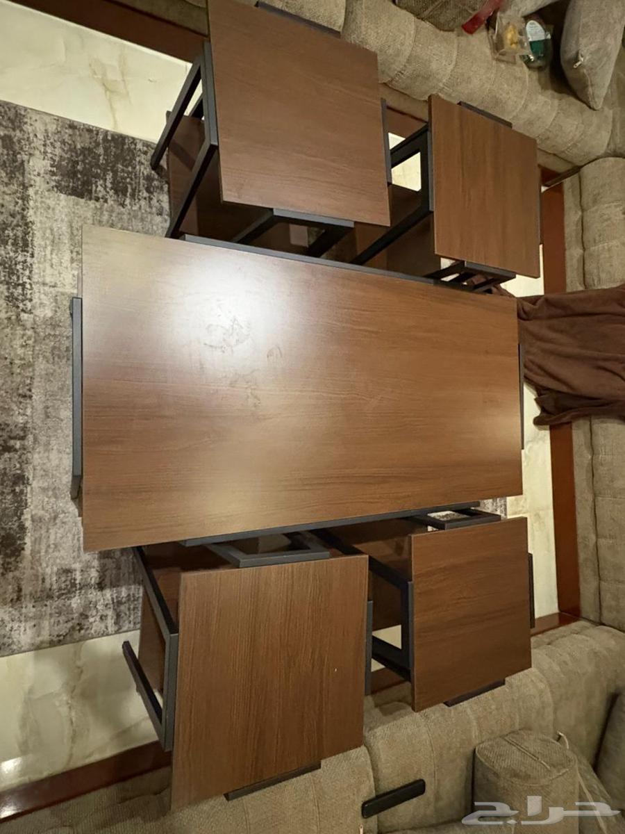 The tables are brand new, the brown ones are new, selling them because they don't fit63780222092291110