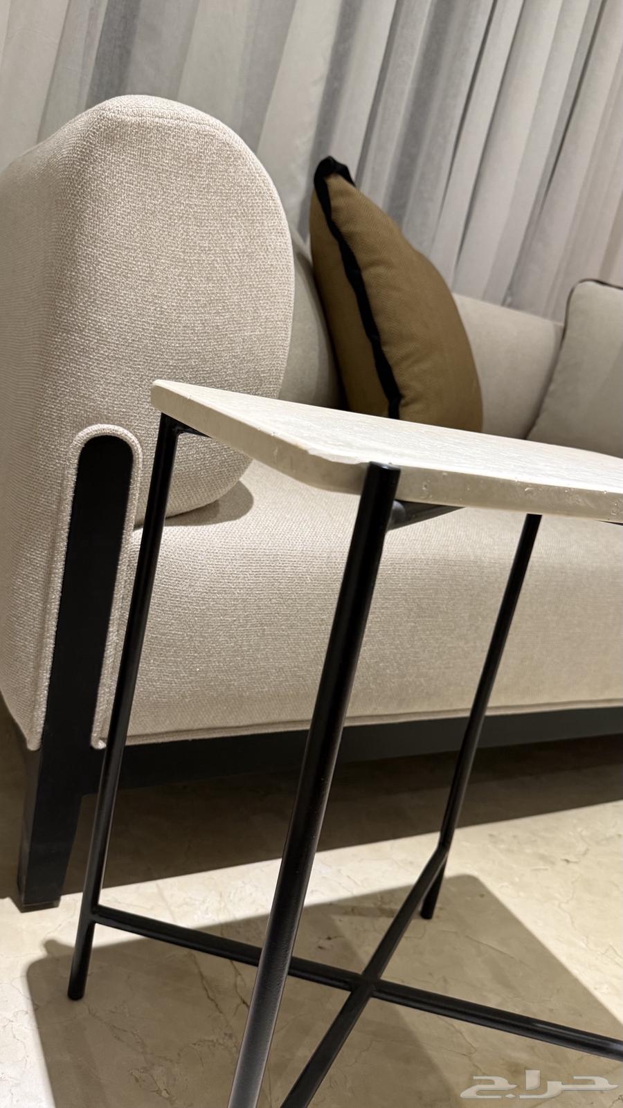 طاولات جديده ماستخدمت سبب البيع مومناسبه المجلس 6 حبات63788008923651111