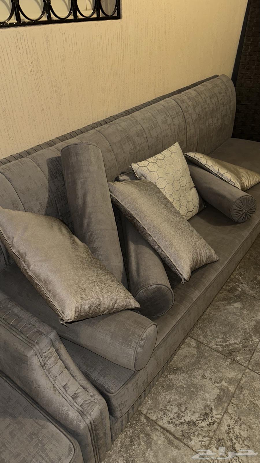 Sofa for sale with small attachment63790651034498112