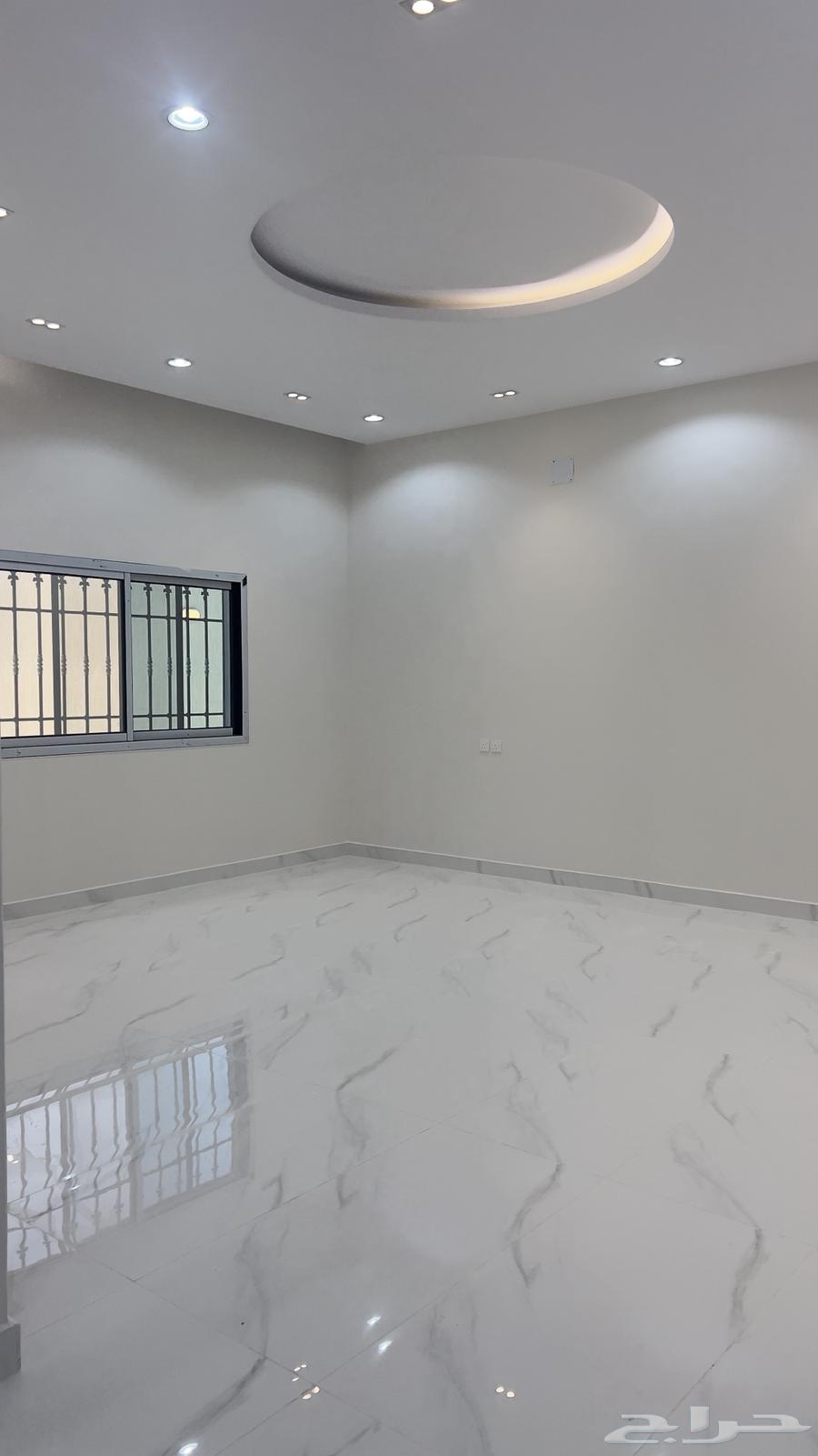 للبيع دور ارضي مؤسس شقتين بحي السلمان ببريده63612309896579113
