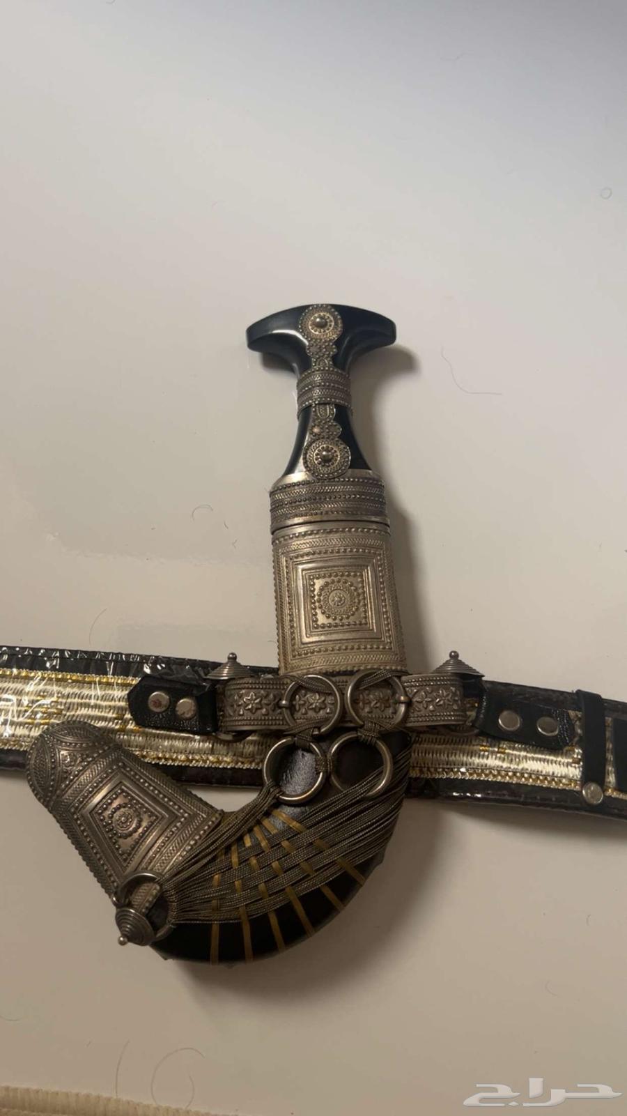جنبيه وعطيف للبيع63794249637250110