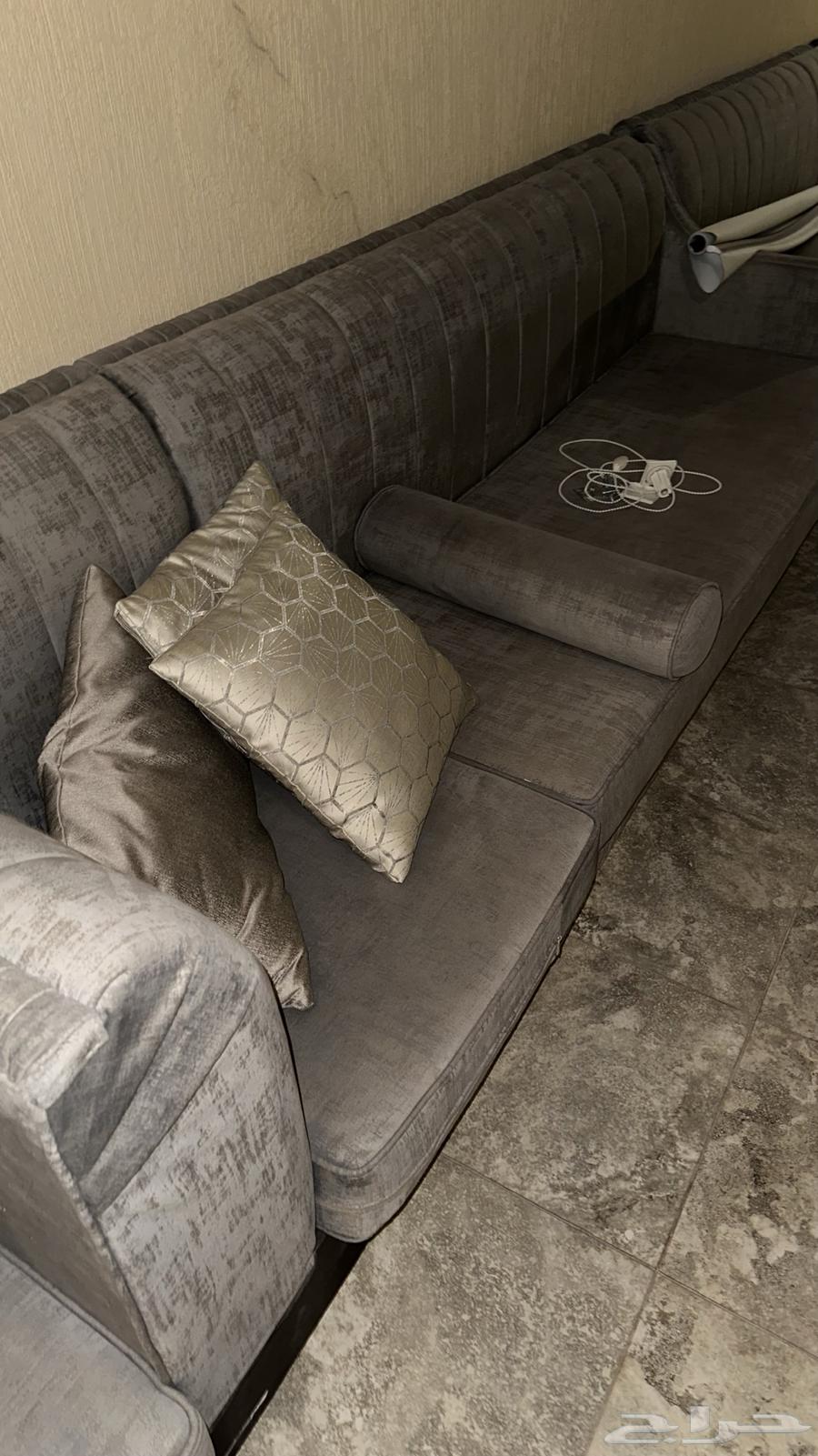 Sofa for sale with small attachment63790651034498110