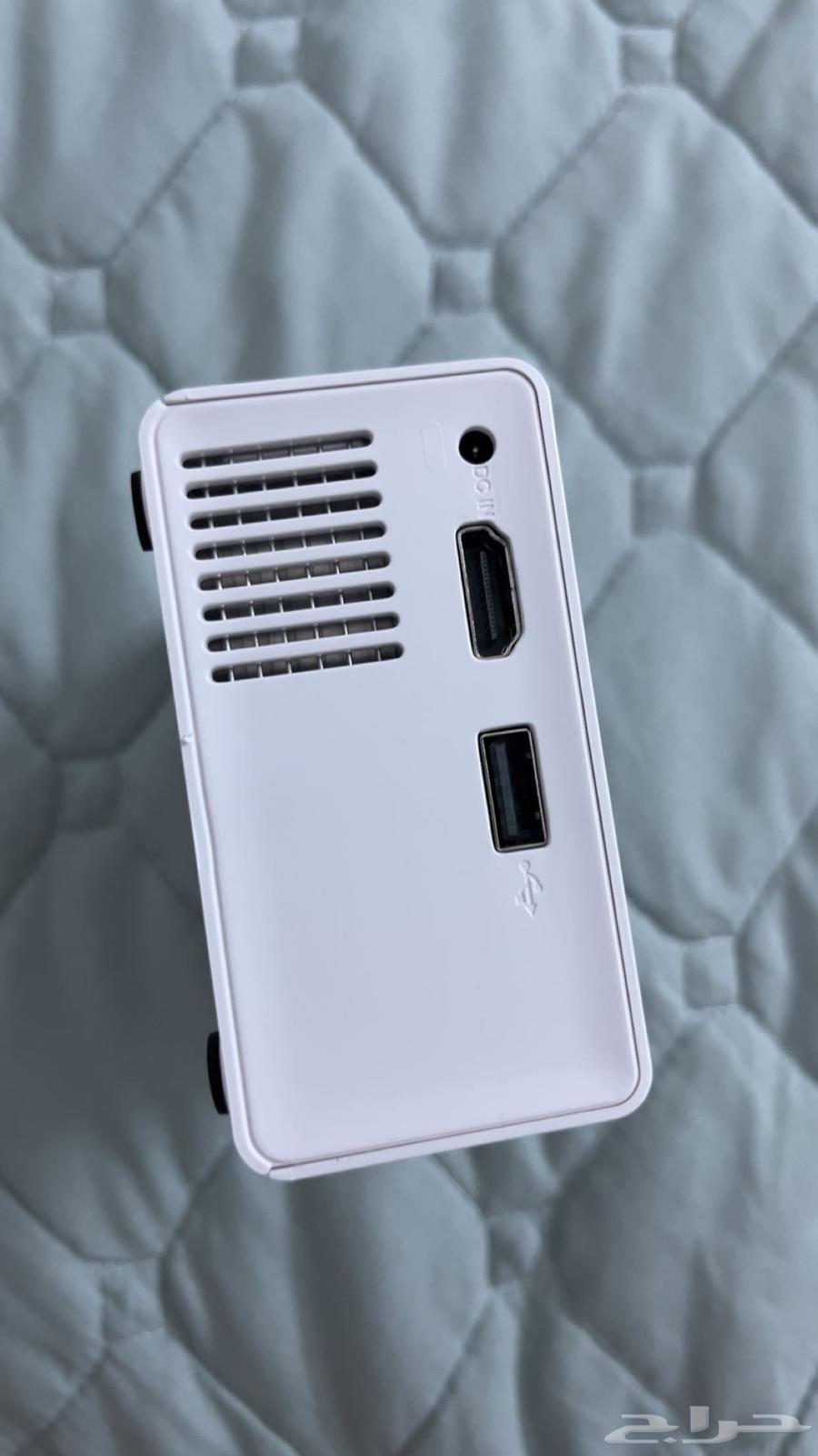 Projector63788942697346113