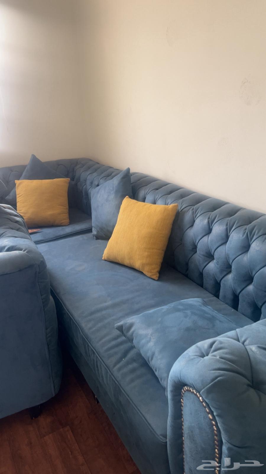 Complete seven-piece sofa set with picture clip, contact via WhatsApp only 0542892063800815641987111