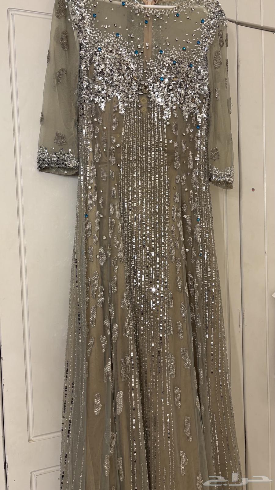 فستان مقاس L-XL يوجد به تلف بسيط ظاهر بالصوره أبيعه ب20063788839948930111