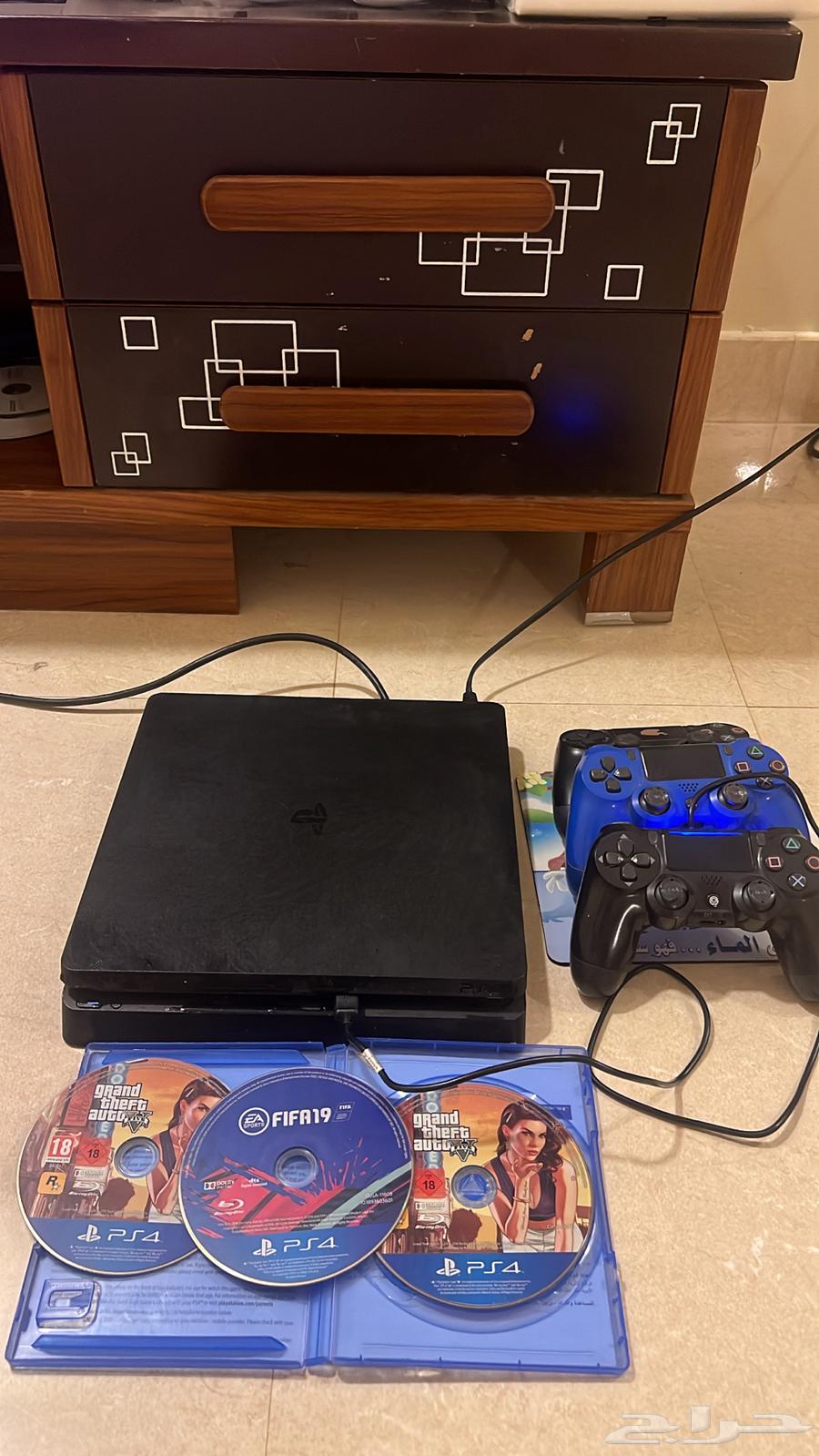 PlayStation 4 for sale with games, discs, accounts and controllers63798106082817113