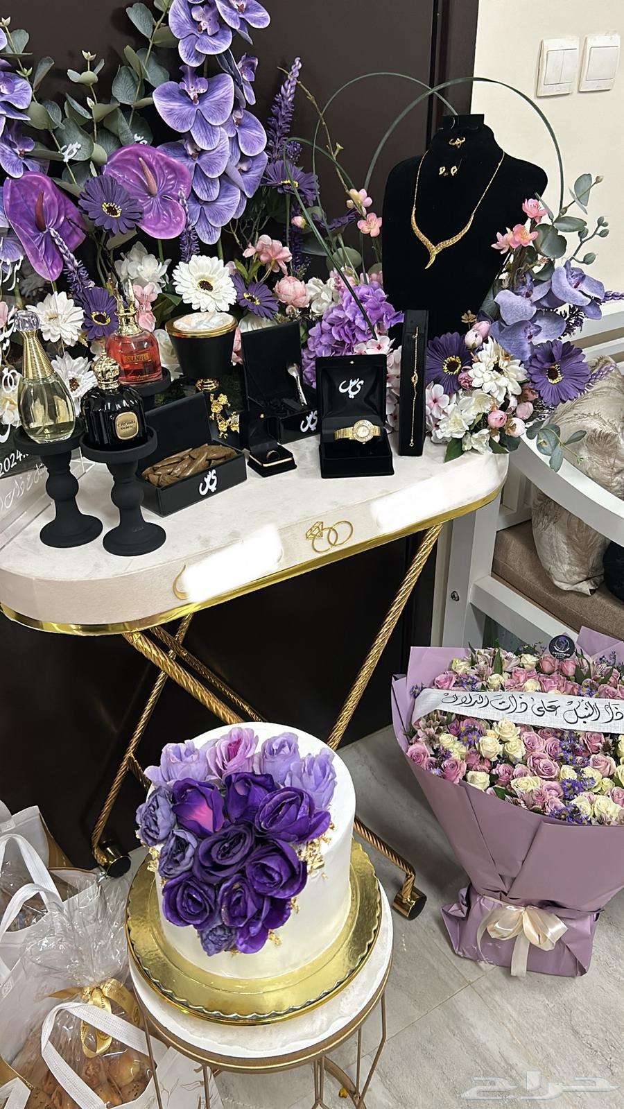 عربيه خطوبه مع الاستاند و الزينه63791880694402110