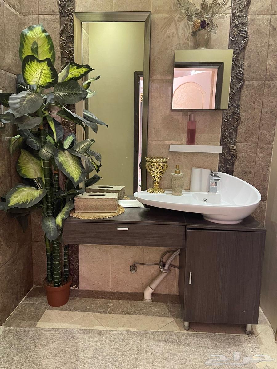 Decorative sink with cabinet, drawer and mirror63788435409154110