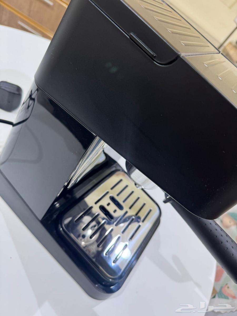 مكينة قهوة ديلونقي DeLonghi شبه جديده63798105786881114