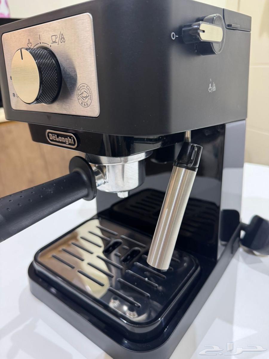 مكينة قهوة ديلونقي DeLonghi شبه جديده63798105786881110