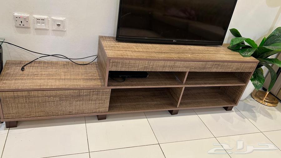 Selling a screen table without defects63796773029505111